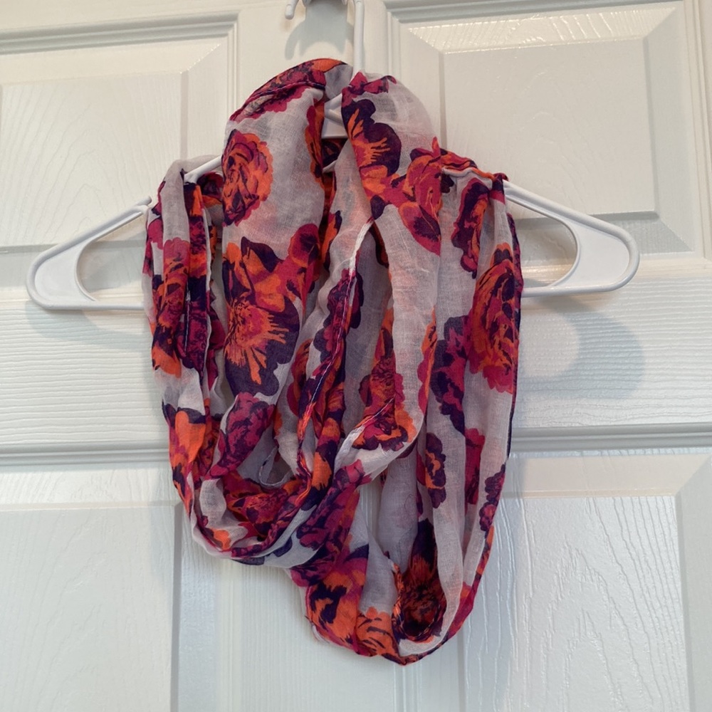 Floral Pattern Infinity Scarf - Picture 2 of 3